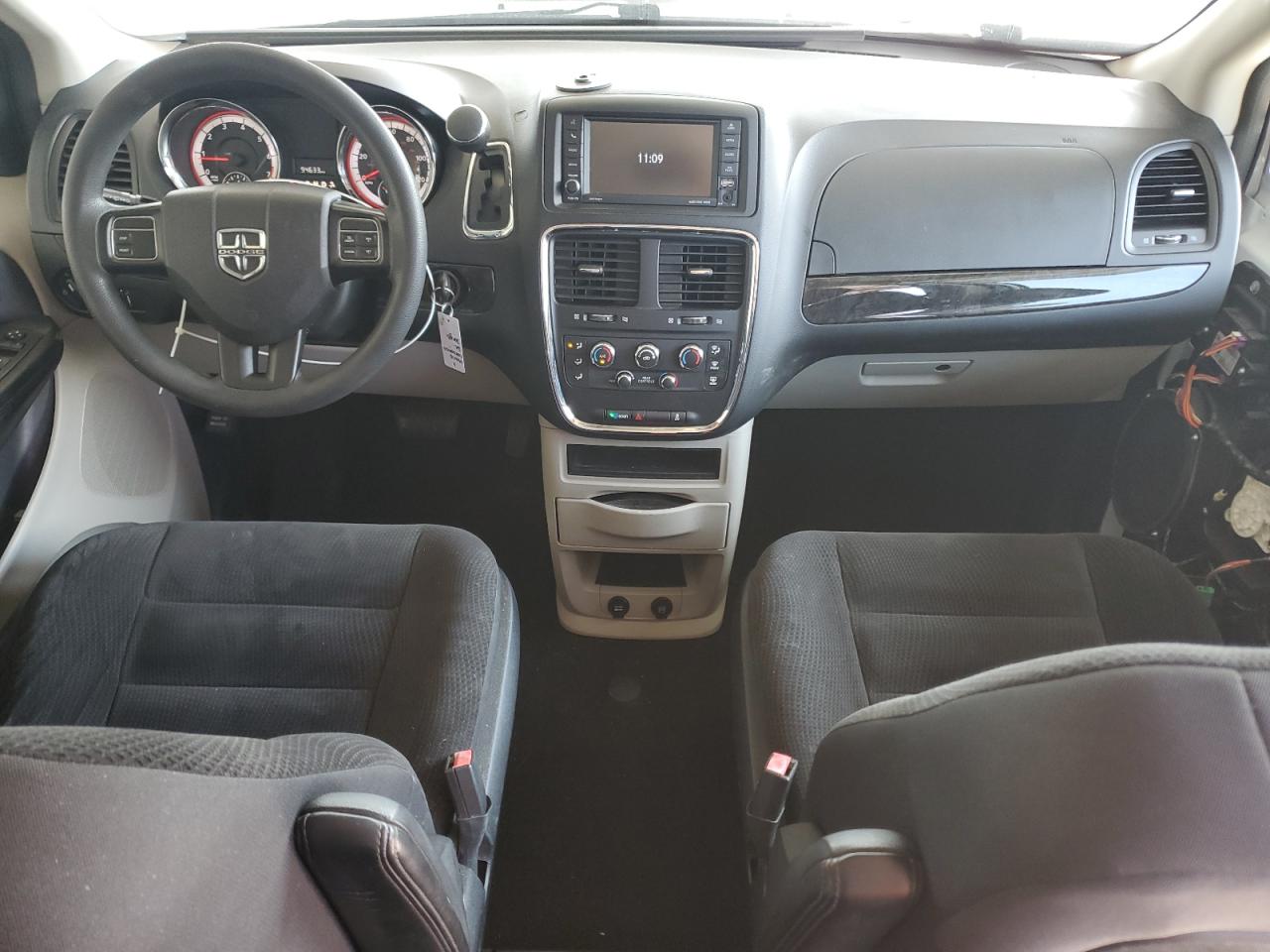 2018 Dodge Caravan - Image 8
