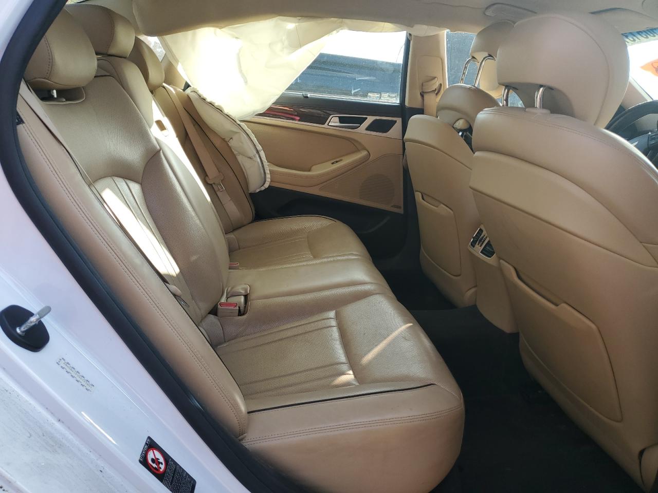 2016 Hyundai Genesis 3.8L VIN: KMHGN4JE5GU127861 Lot: 85051374