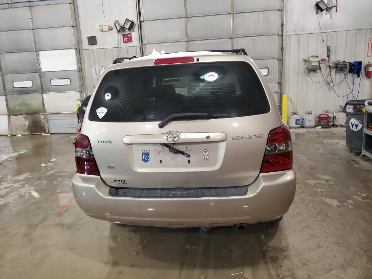 2004 Toyota Highlander - Image 6