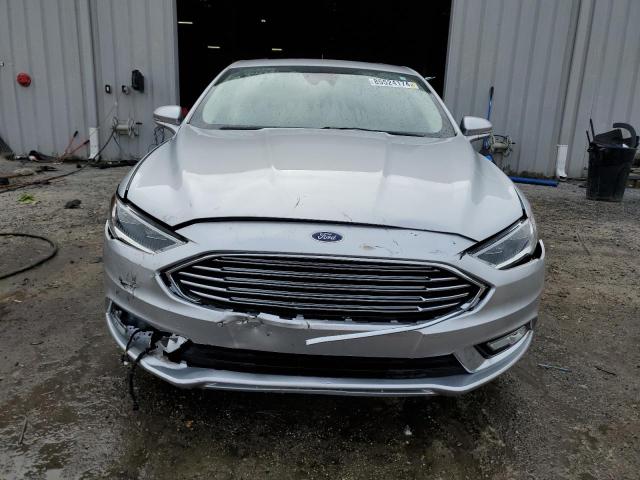  FORD FUSION 2017 Серебристый