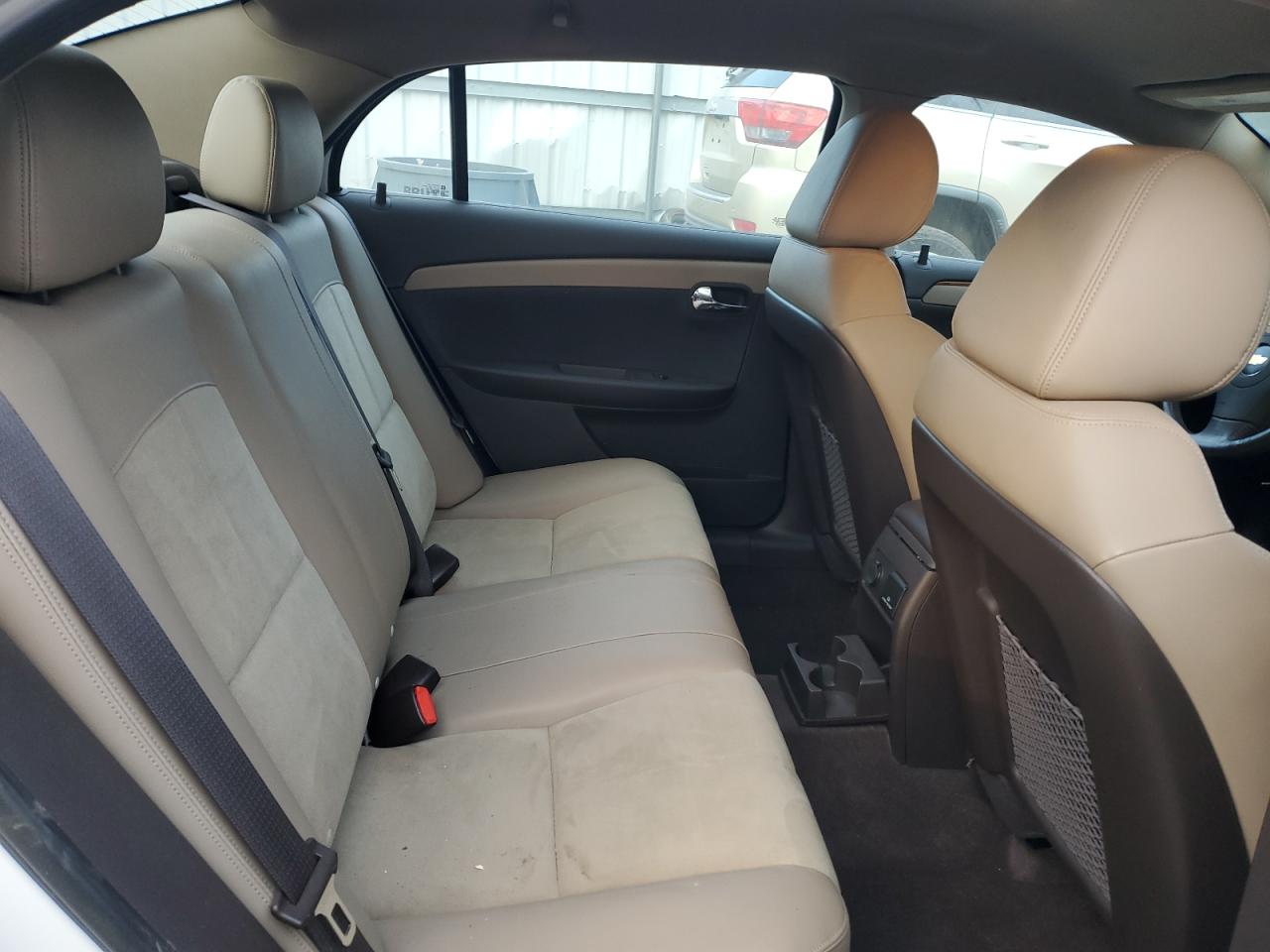 2011 Chevrolet Malibu - Image 10