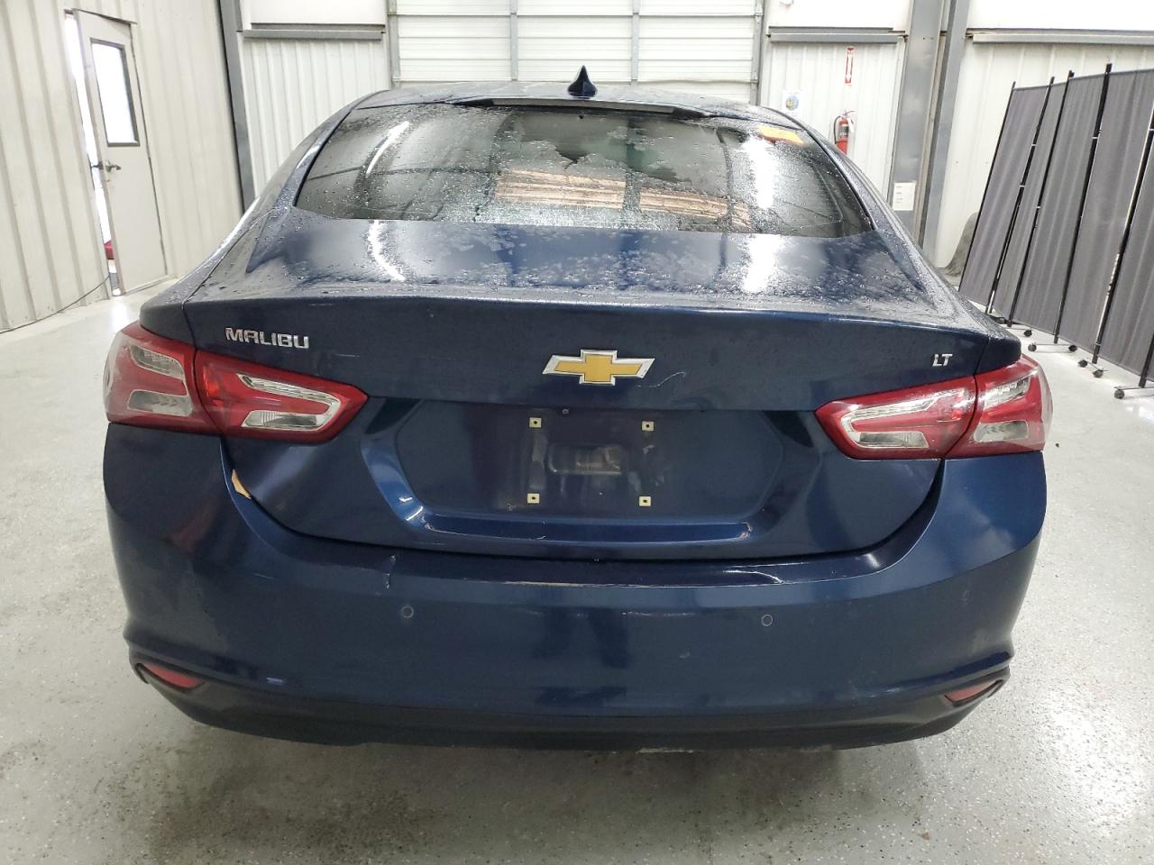 2021 Chevrolet Malibu - Image 6
