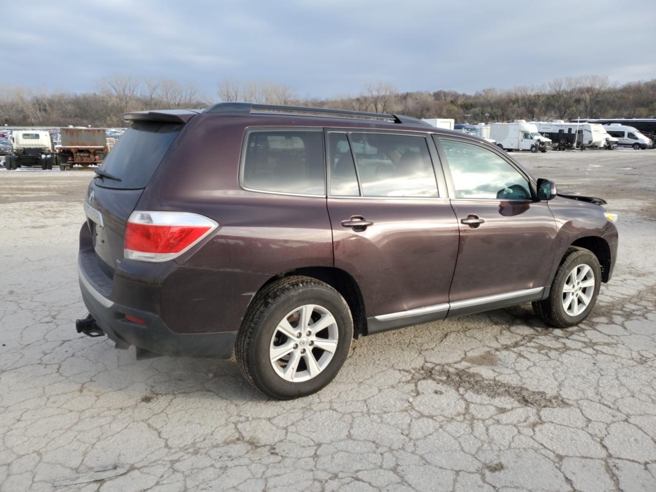 VIN 5TDBK3EH9DS242839 2013 TOYOTA HIGHLANDER no.3