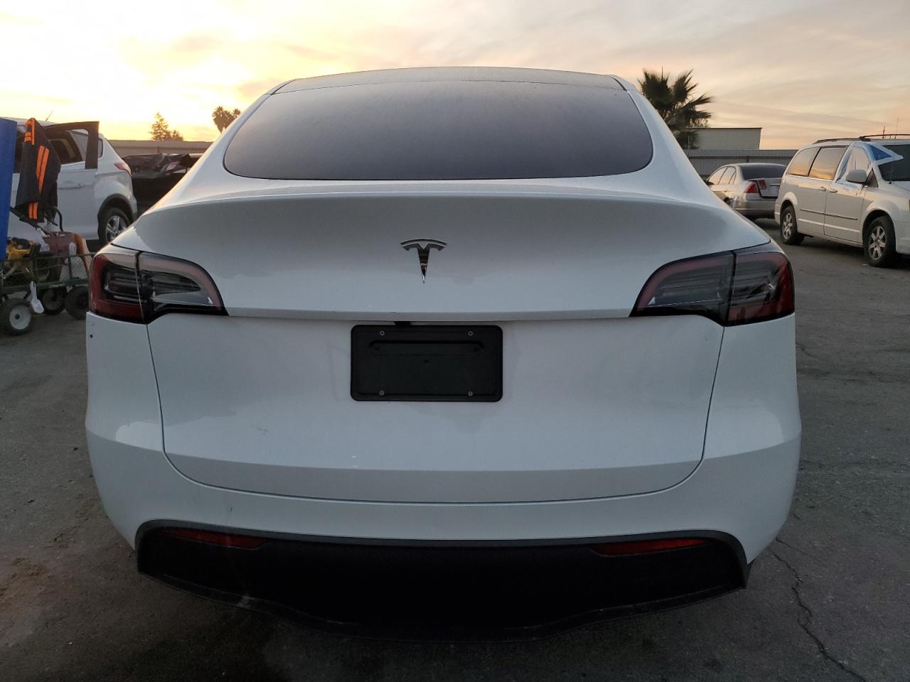 VIN 7SAYGDED5RF168445 2024 TESLA MODEL Y no.6