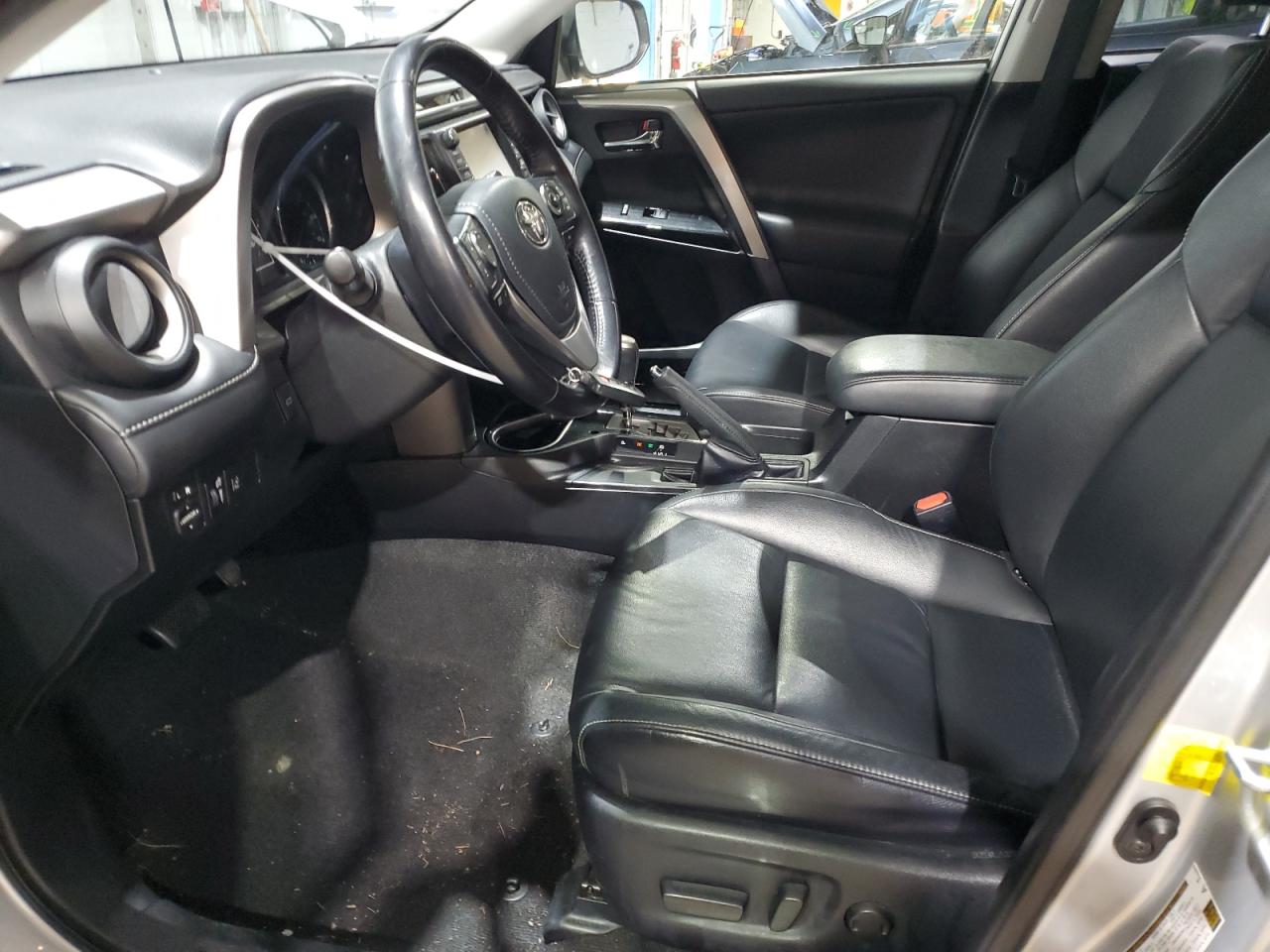 2016 Toyota RAV 4 - Image 7