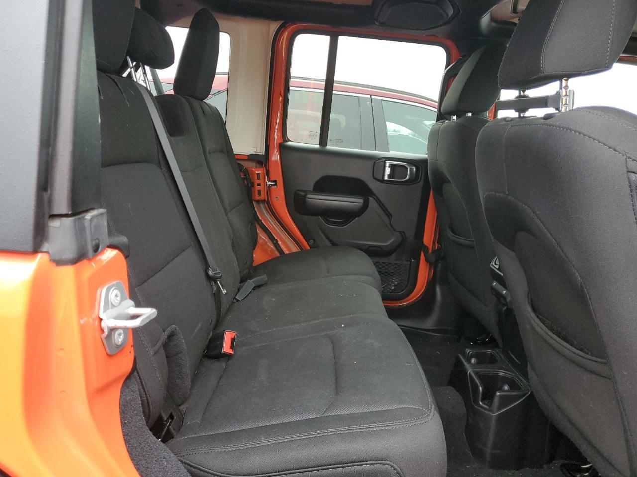 2018 Jeep Wrangler - Image 11