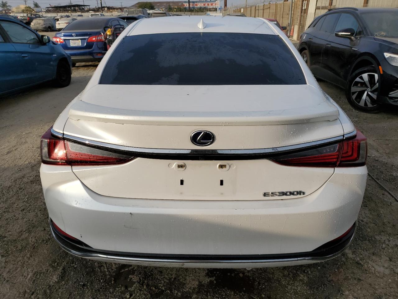 VIN 58ACA1C13NU015522 2022 LEXUS ES300 no.6