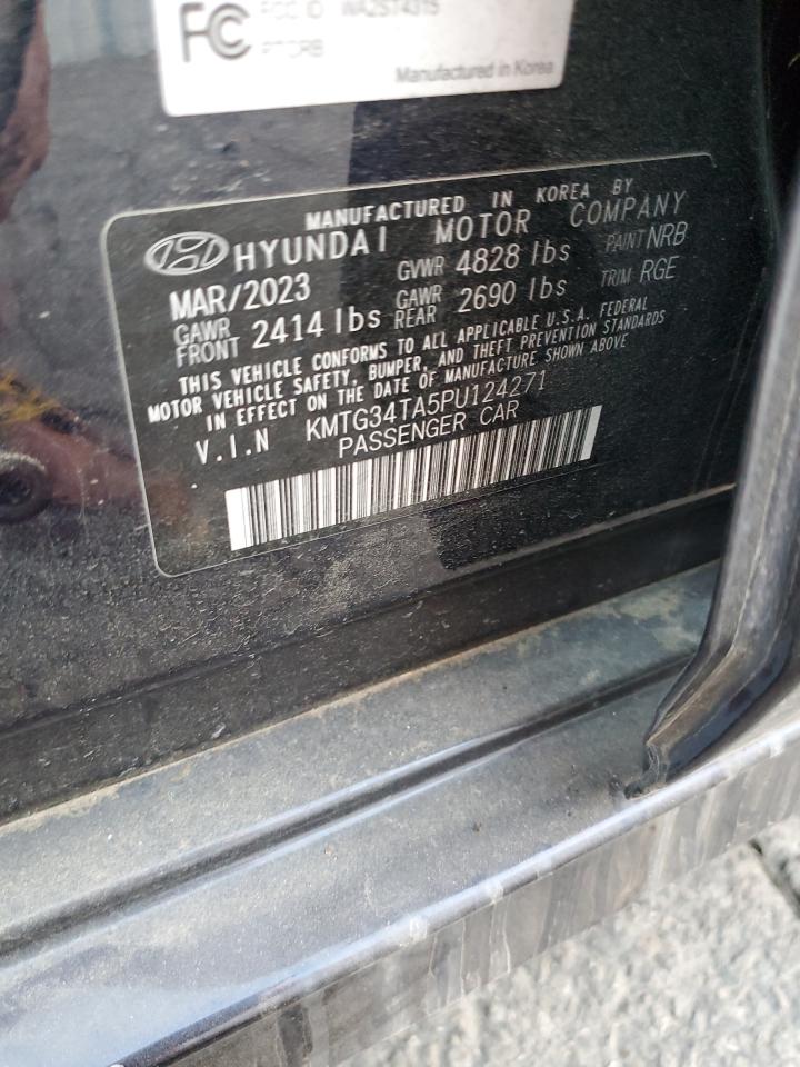 2023 Genesis G70 - Image 12