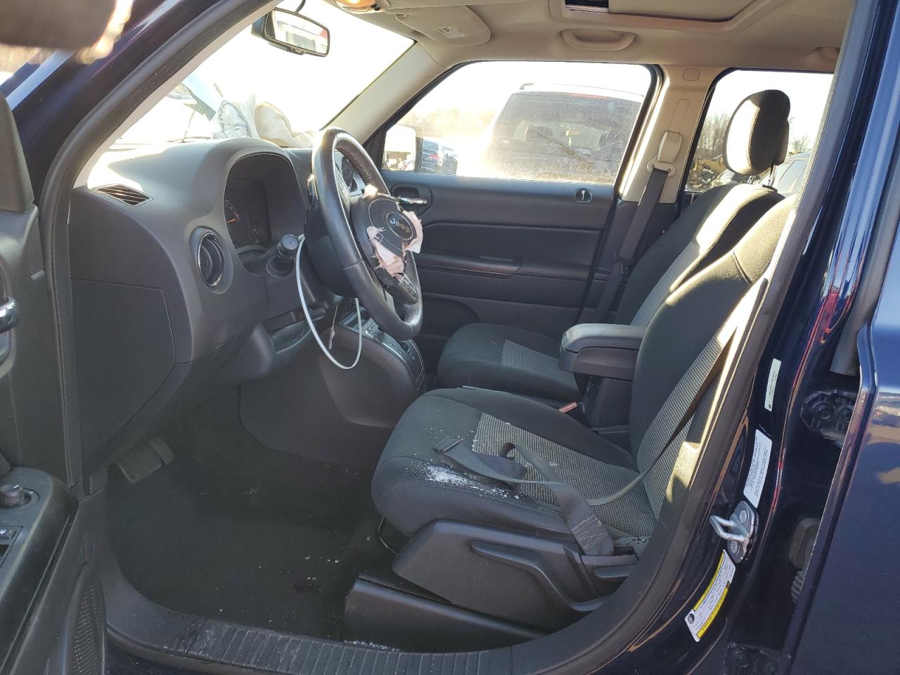 2014 Jeep Liberty (Patriot) - Image 7