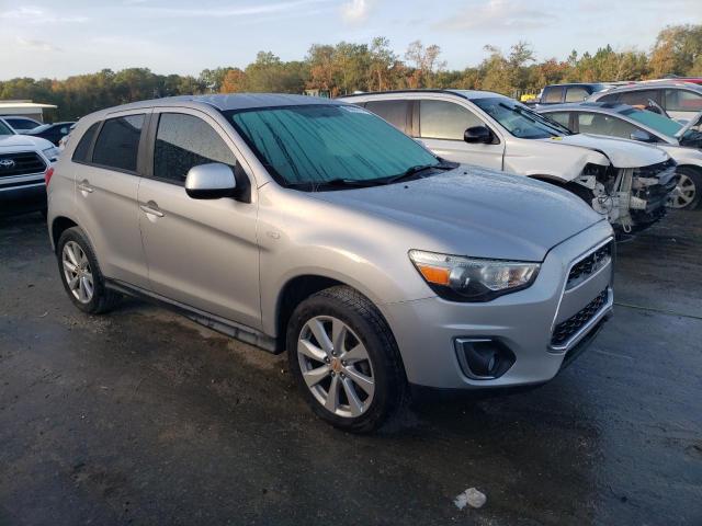  MITSUBISHI OUTLANDER 2015 Srebrny