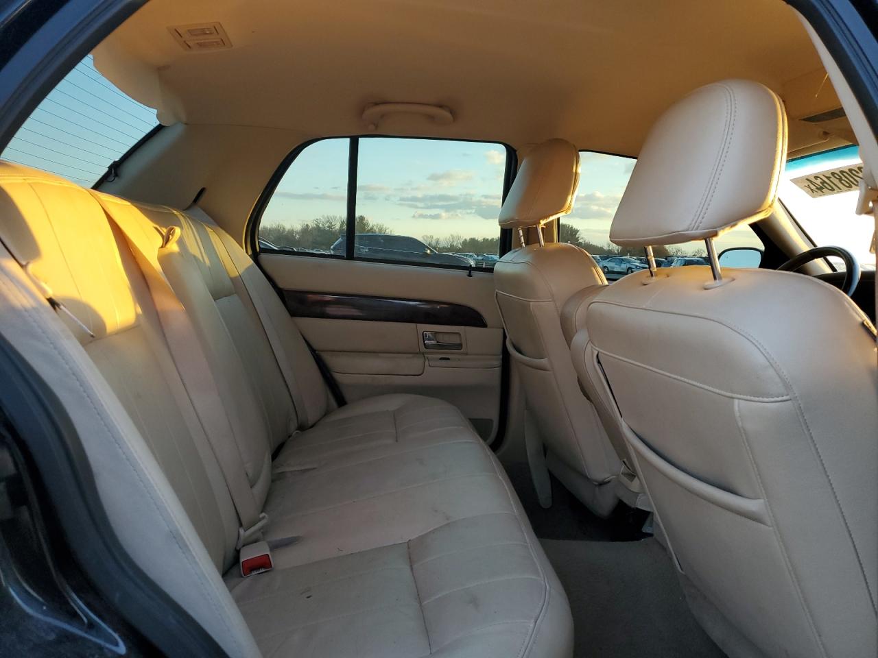 2008 Mercury Grand Marquis - Image 10