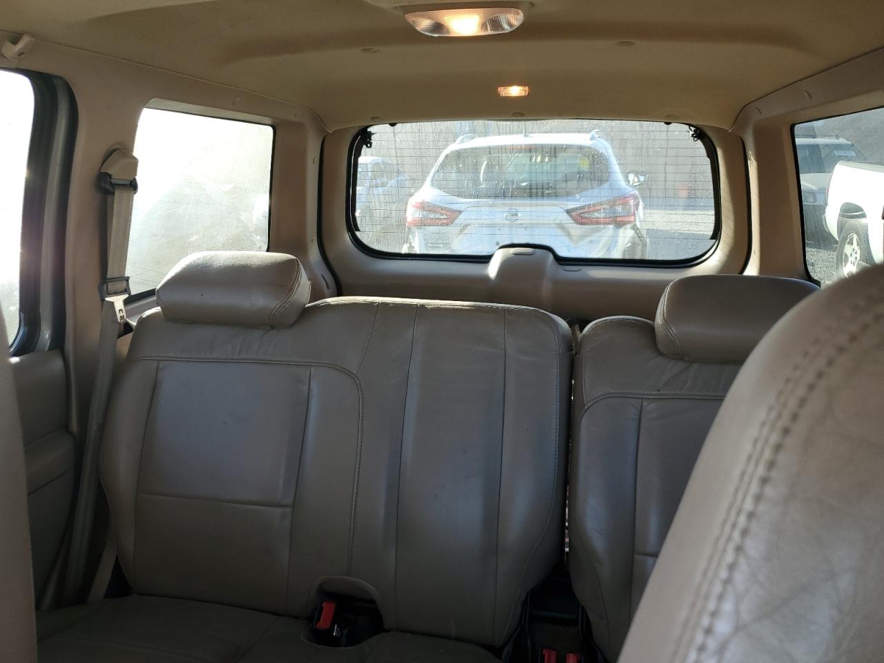 2000 Ford Explorer Eddie Bauer VIN: 1FMDU74E2YZB30465 Lot: 87244384