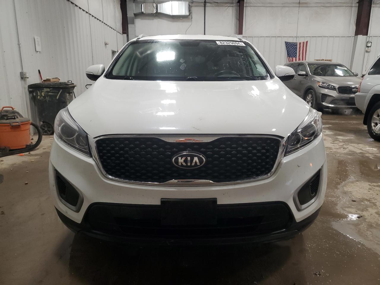 VIN 5XYPG4A30GG109492 2016 KIA SORENTO no.5