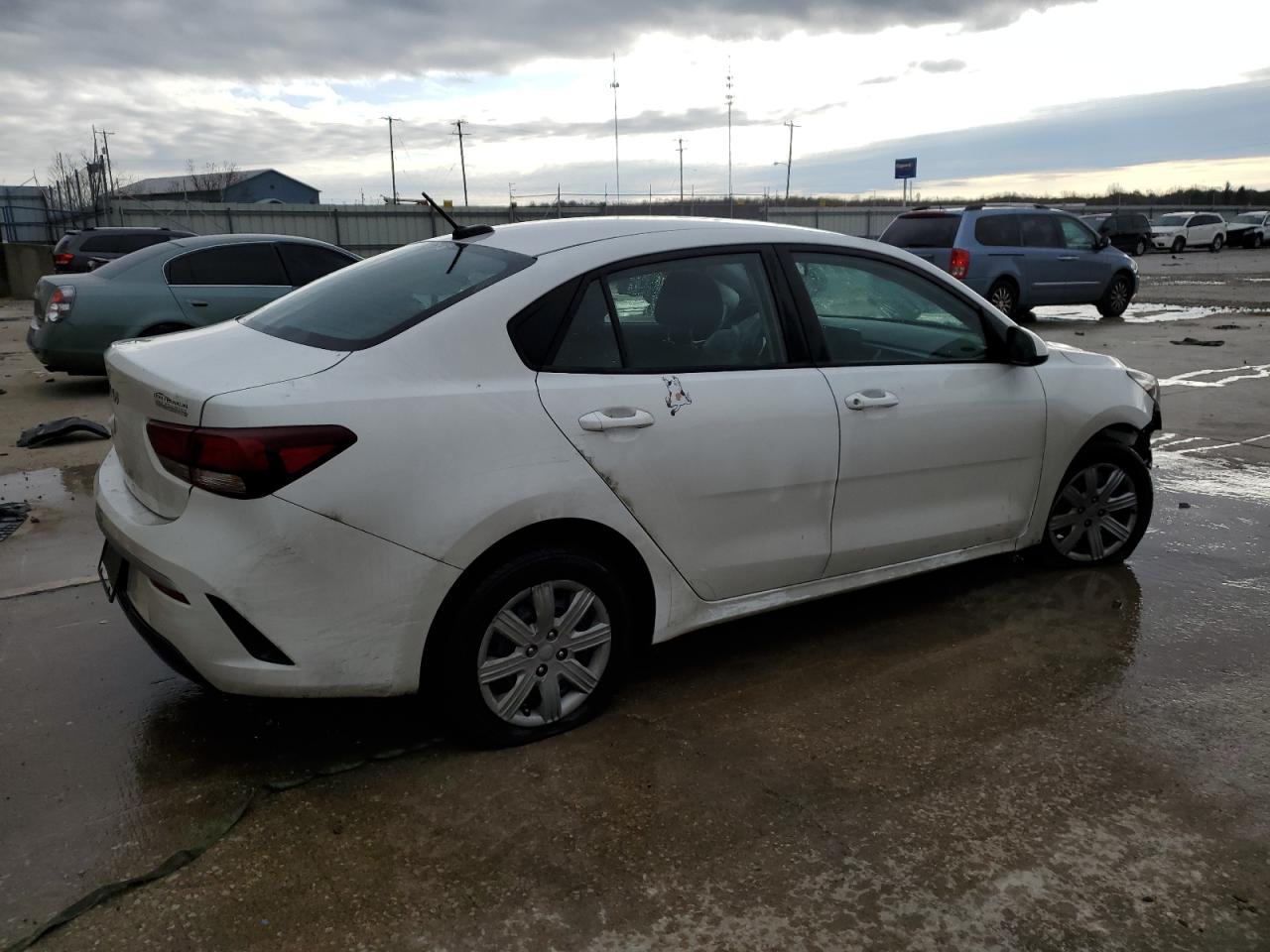 2023 Kia Rio - Image 3