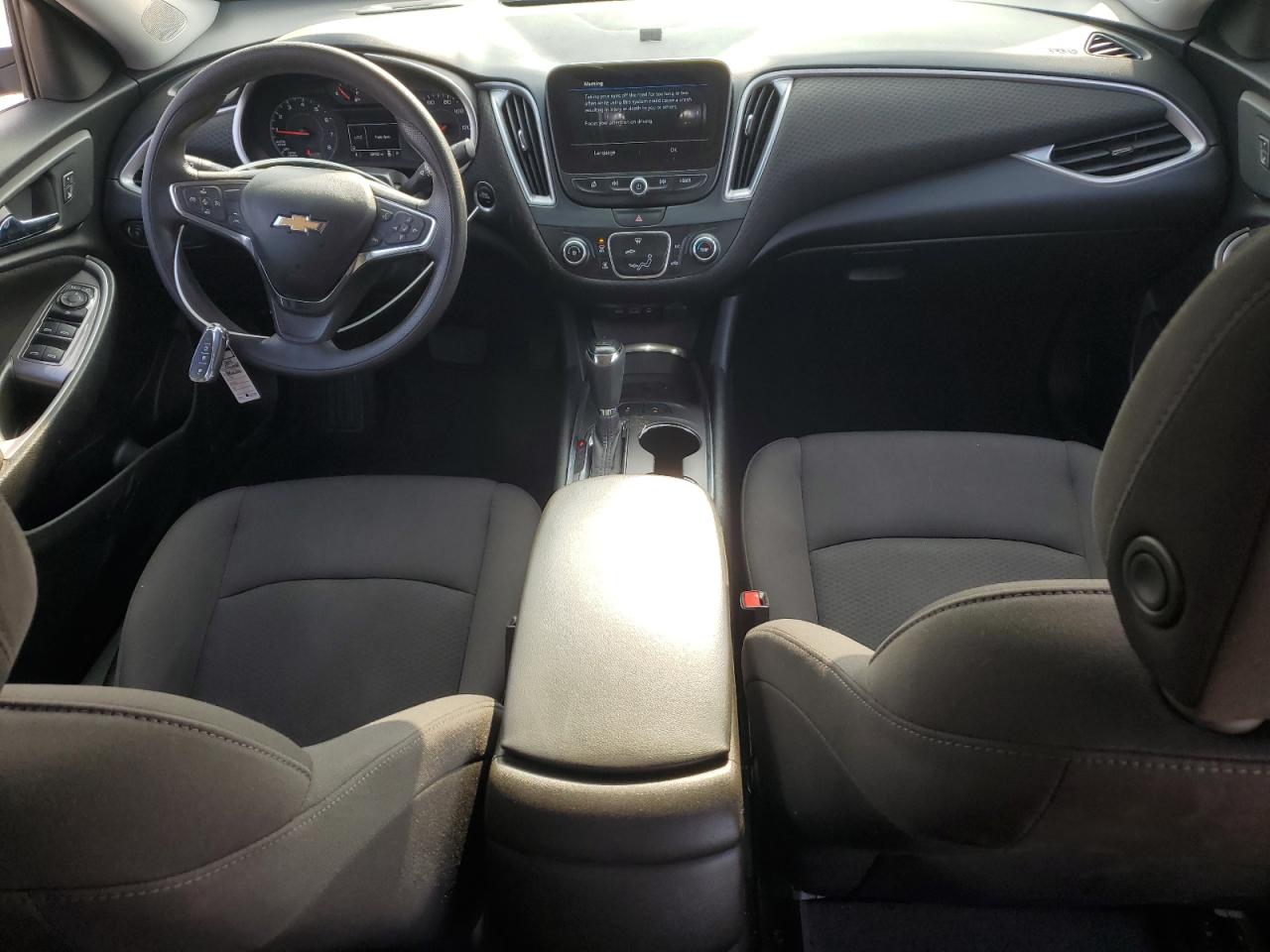 2019 Chevrolet Malibu - Image 8