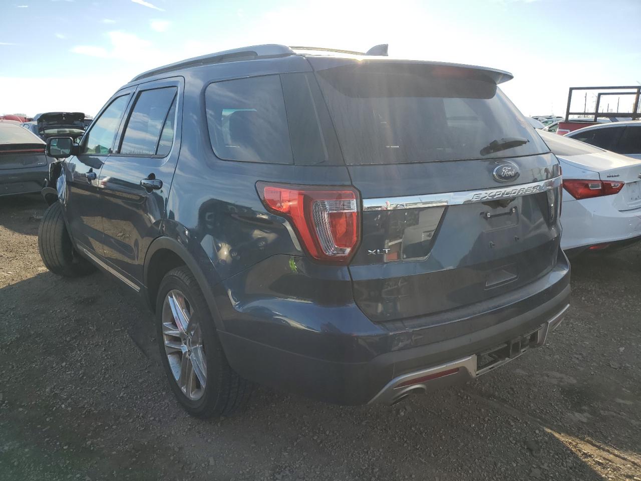 VIN 1FM5K7D89HGA26829 2017 FORD EXPLORER no.2