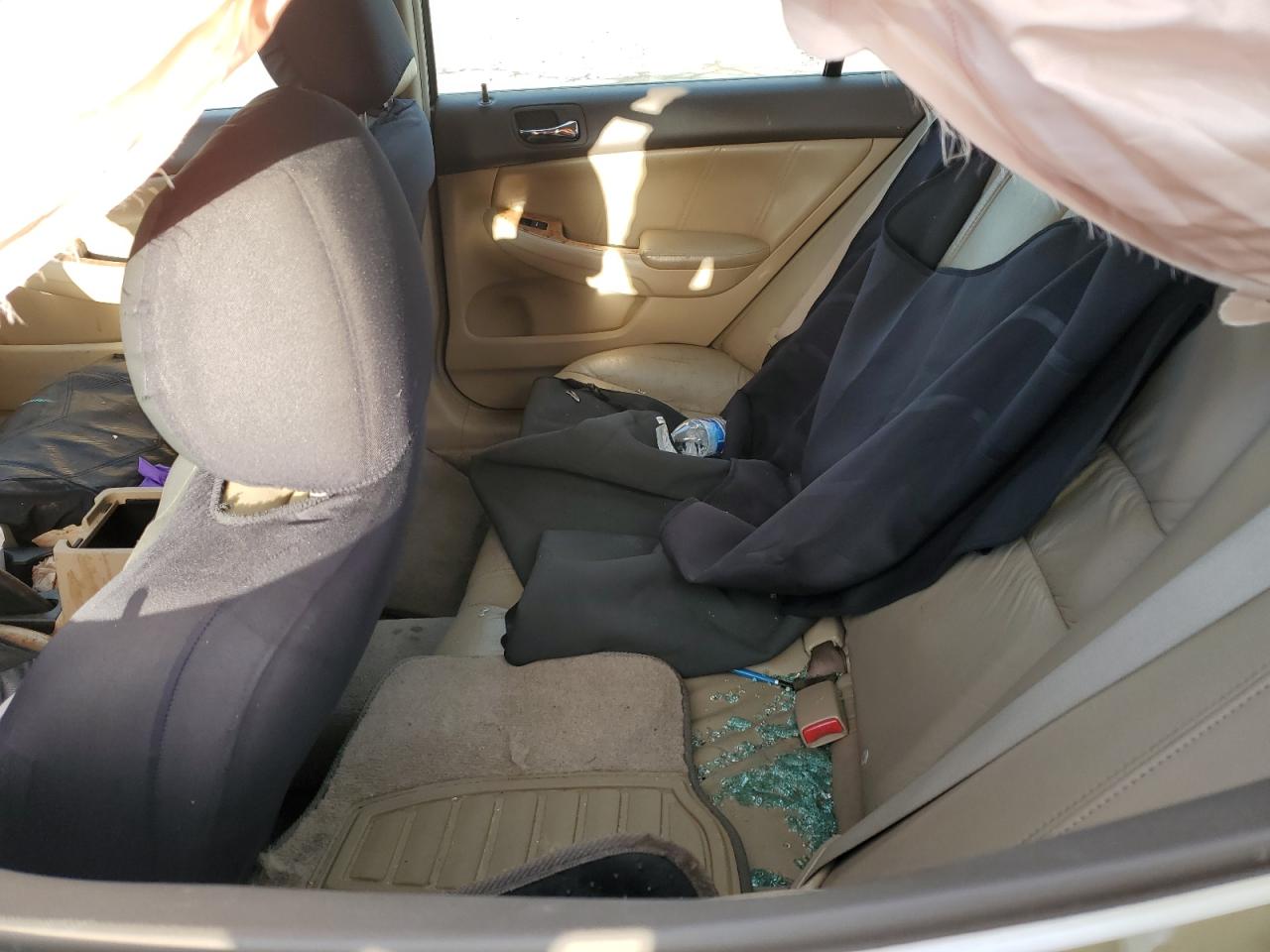 2004 Honda Accord - Image 10