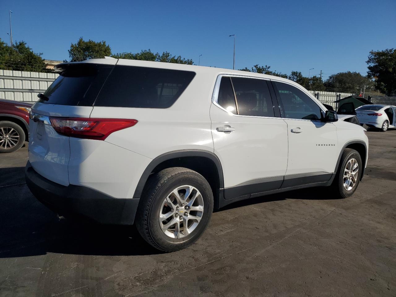 2020 Chevrolet Traverse - Image 3