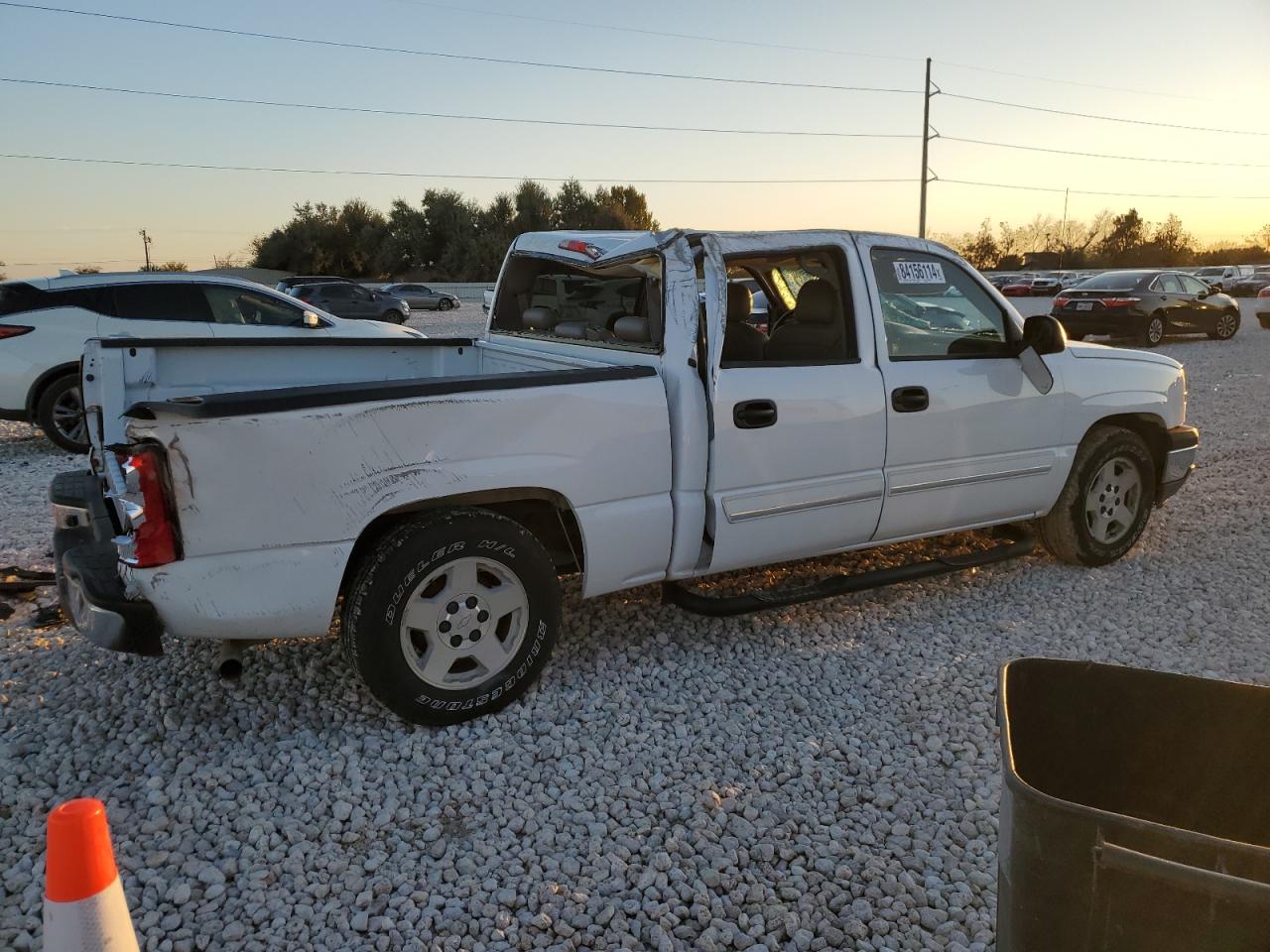 2005 Chevrolet Silverado - Image 3