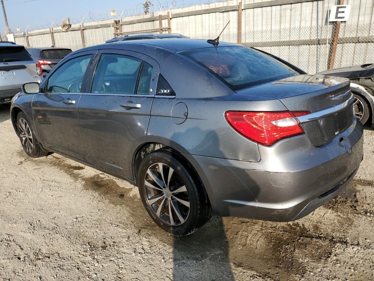 VIN 1C3CCBBB7DN574719 2013 CHRYSLER 200 no.2