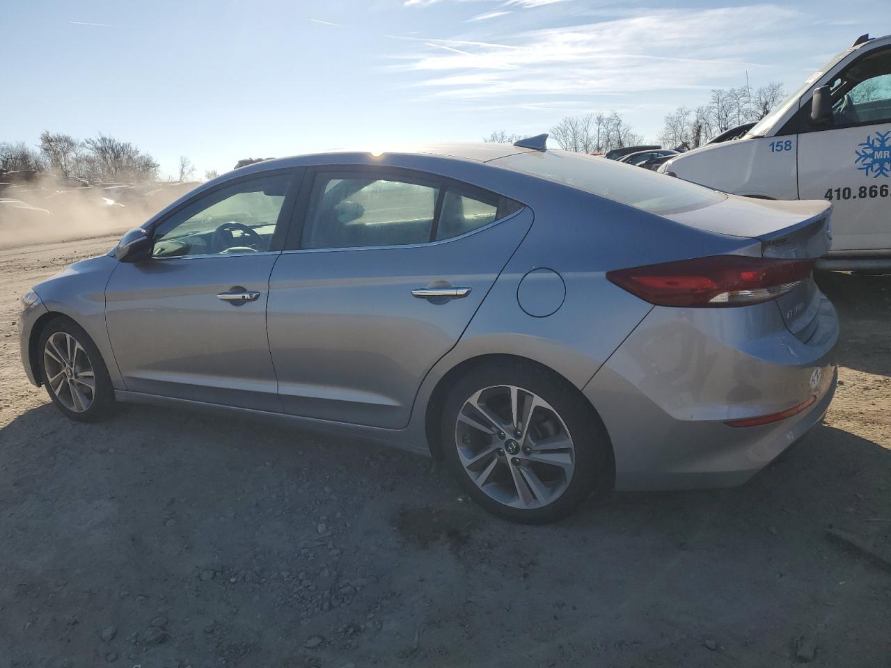5NPD84LF5HH026528 2017 HYUNDAI ELANTRA - Image 2
