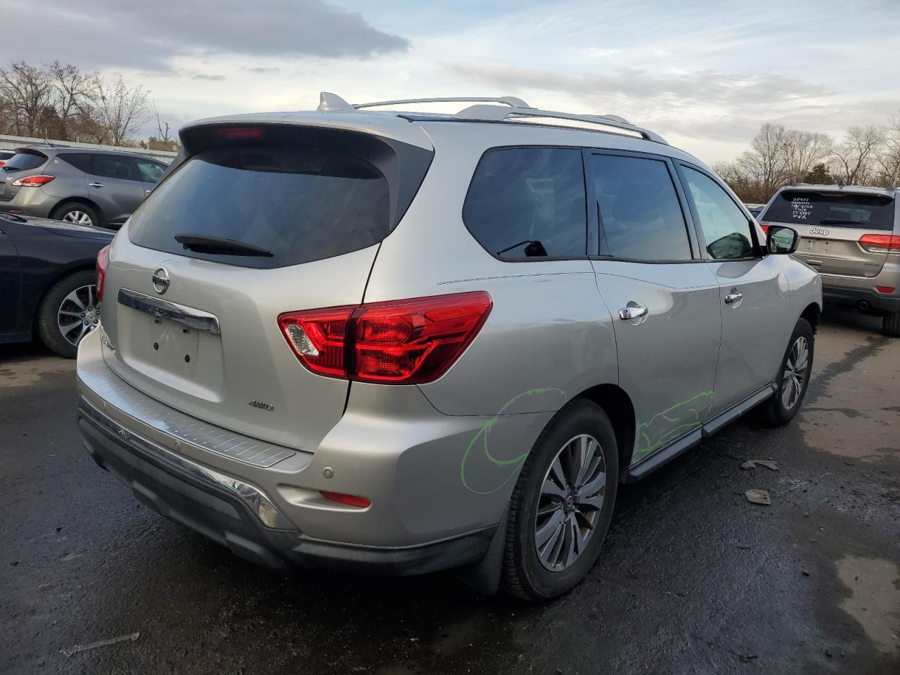 2020 Nissan Pathfinder - Image 3