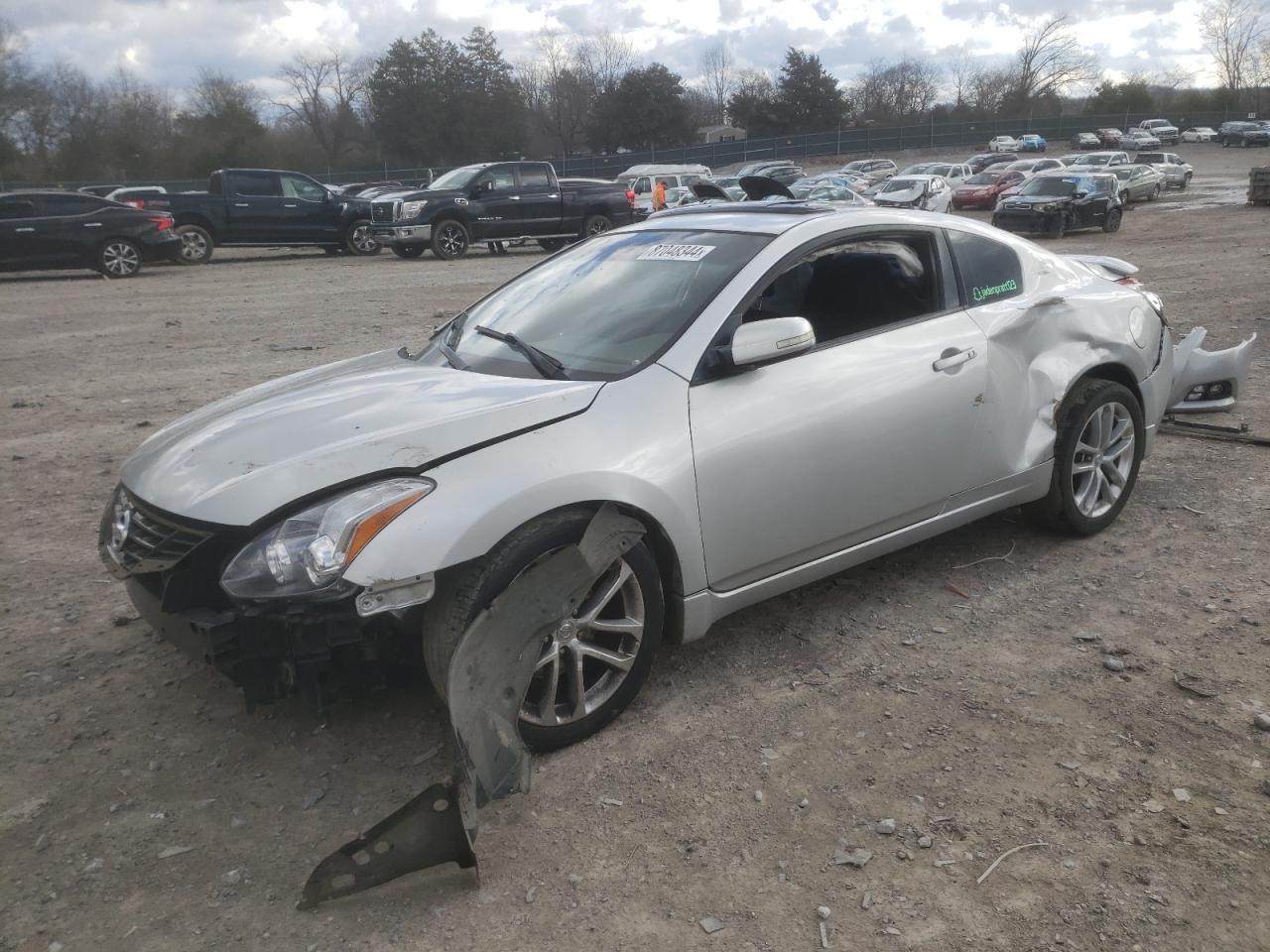 2010 Nissan Altima - Image 1