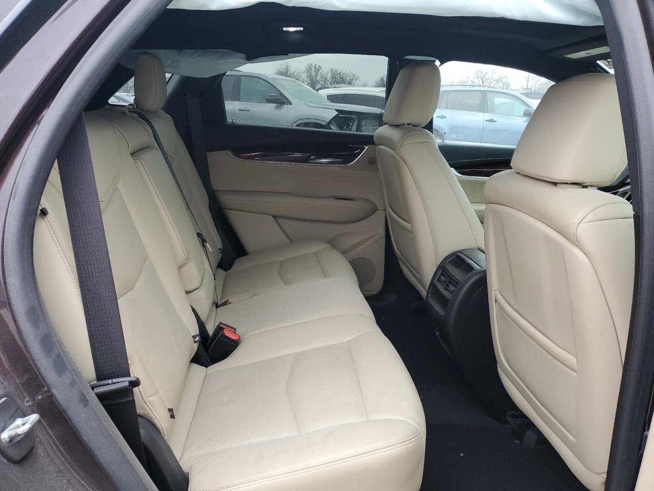 2018 Cadillac XT5 - Image 11