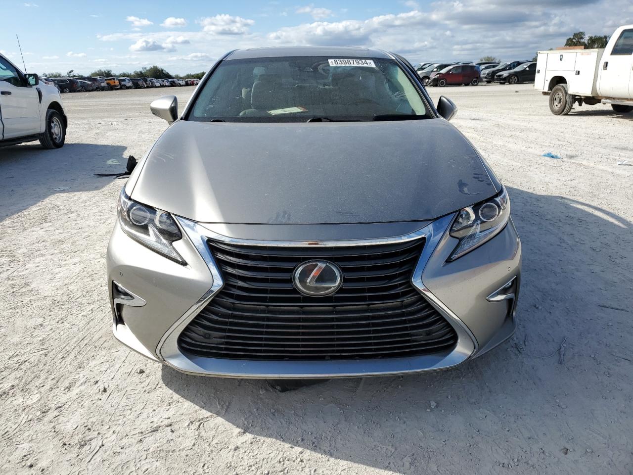 2017 Lexus ES - Image 5