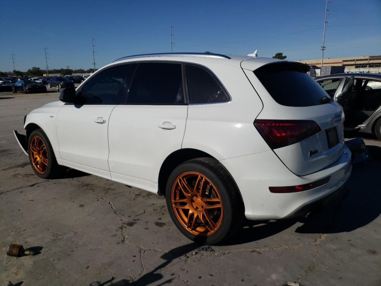 VIN WA1VGAFP4EA024616 2014 AUDI SQ5 no.2