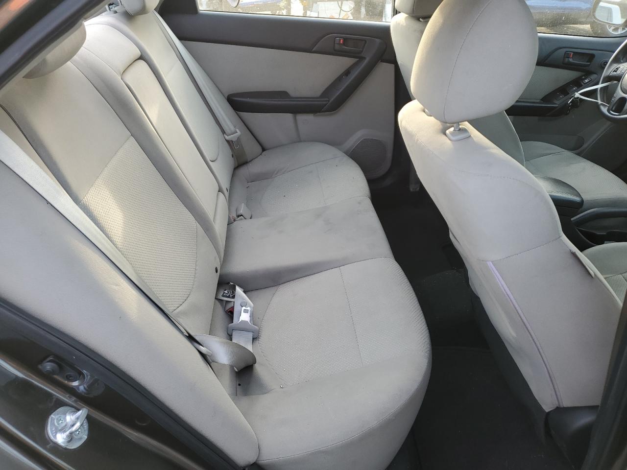 2010 Kia Forte - Image 10