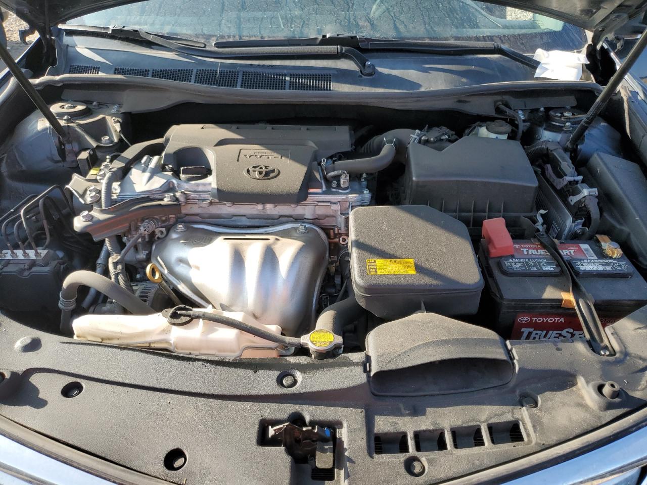 2014 Toyota Camry - Image 12