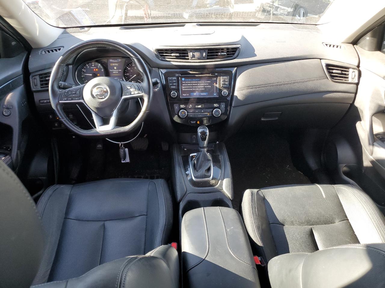 2017 Nissan Rogue - Image 9