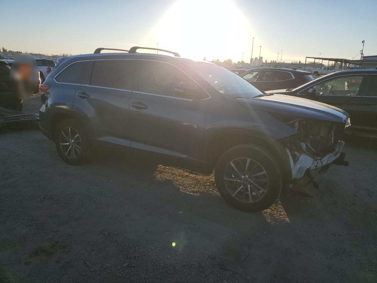 2019 Toyota Highlander - Image 4