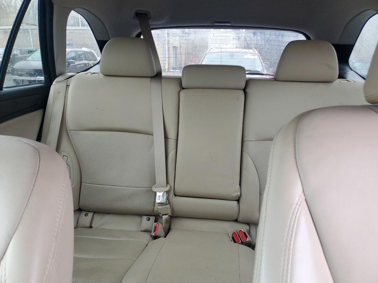 2018 Subaru Outback - Image 10