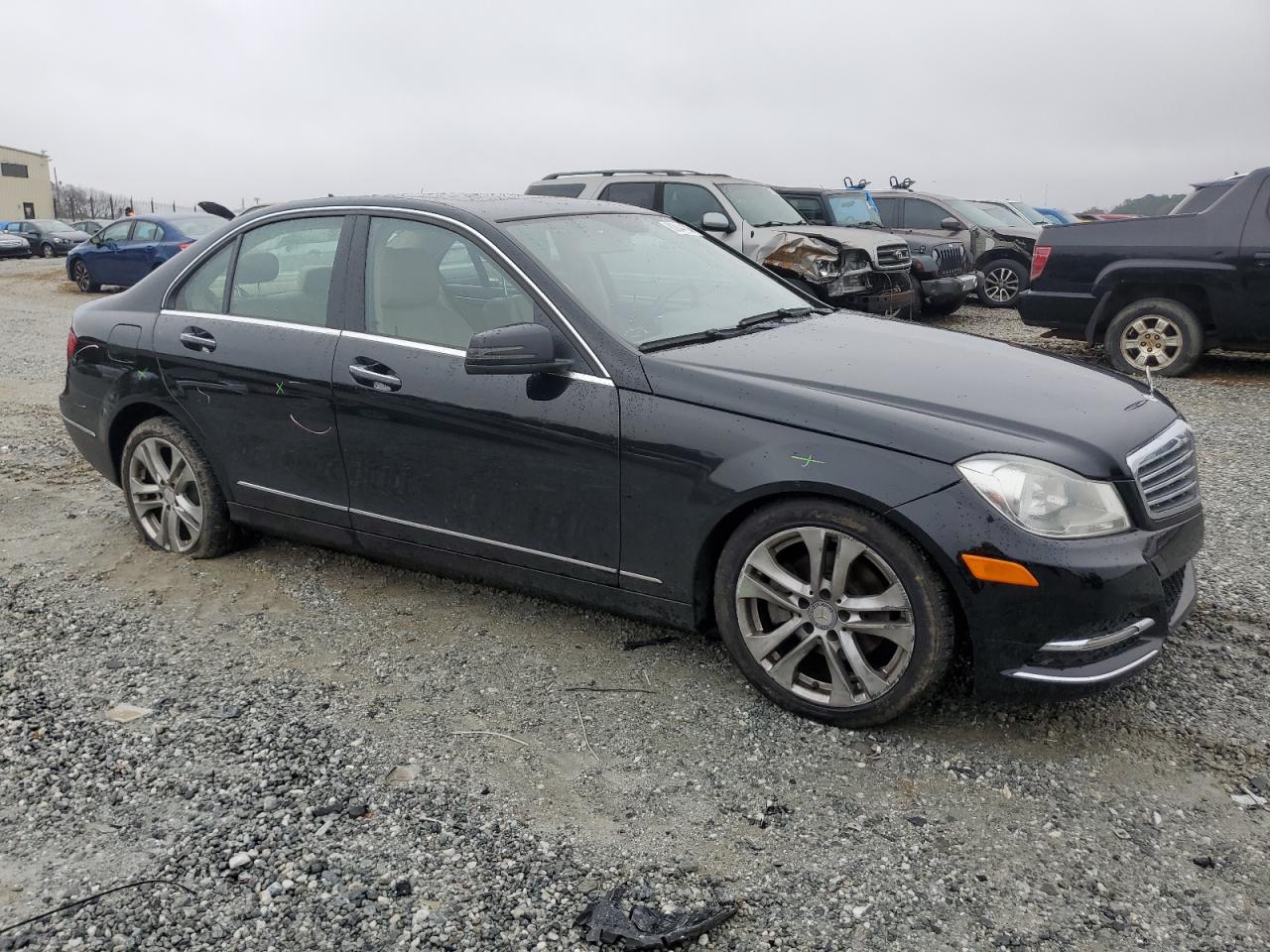 VIN WDDGF4HB3DR248986 2013 MERCEDES-BENZ C-CLASS no.4