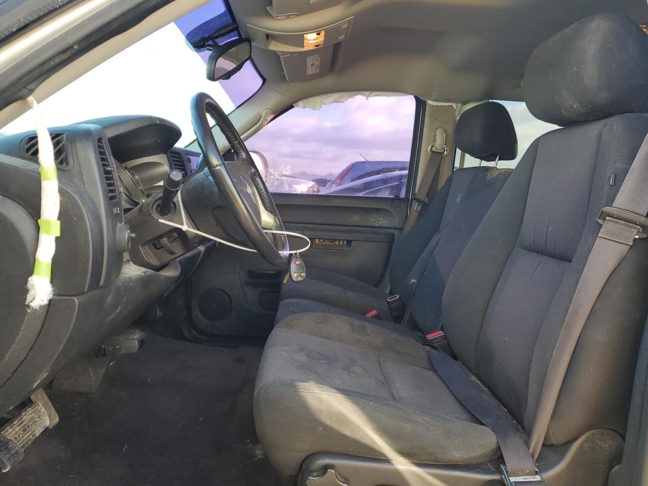 2013 Chevrolet Silverado - Image 7