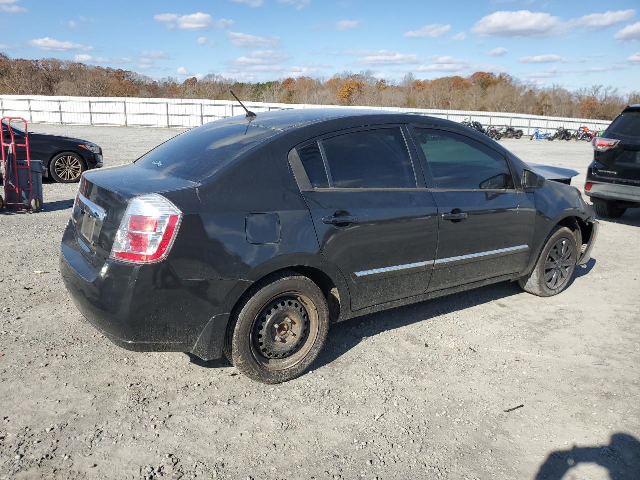 2010 Nissan Sentra - Image 3