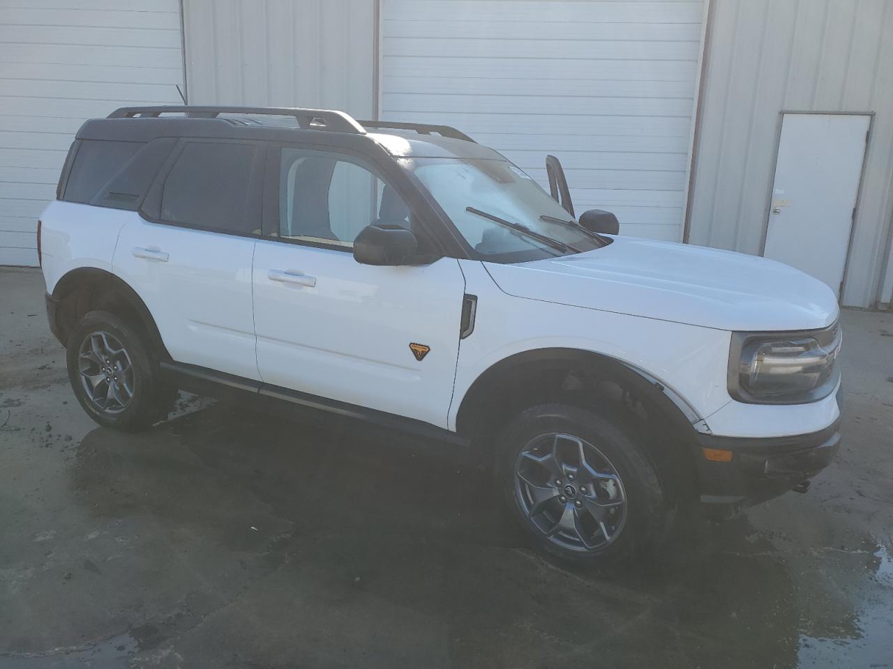 2023 Ford Bronco - Image 4