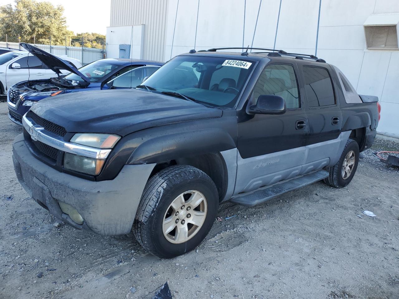 2004 Chevrolet Avalanche C1500 for Sale in Apopka, FL - Rear End