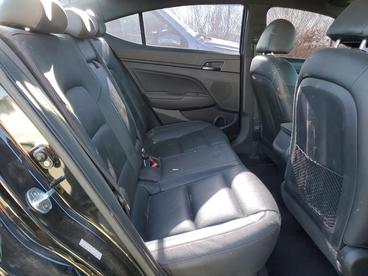 2018 Hyundai Elantra - Image 10