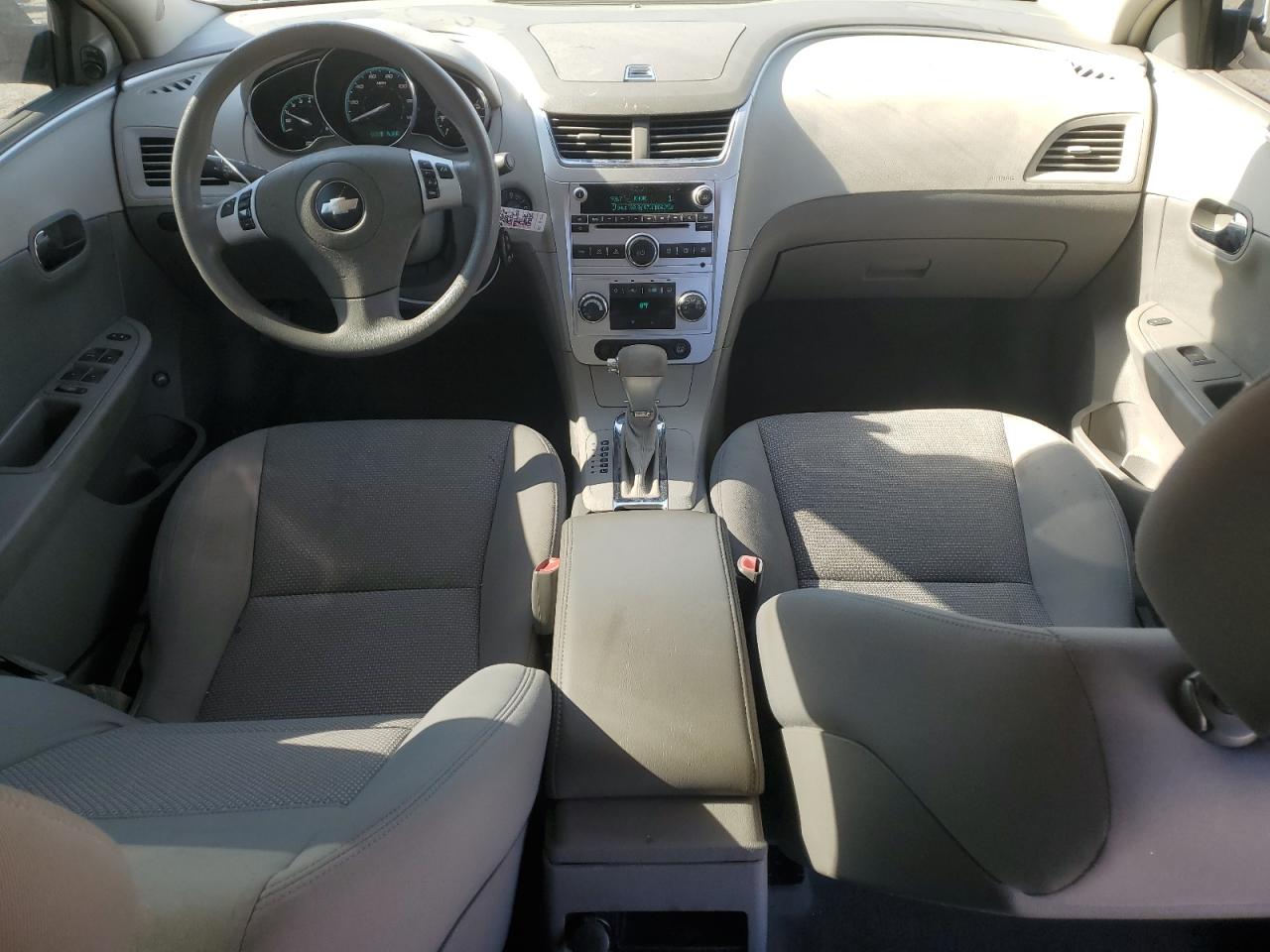 2009 Chevrolet Malibu - Image 8