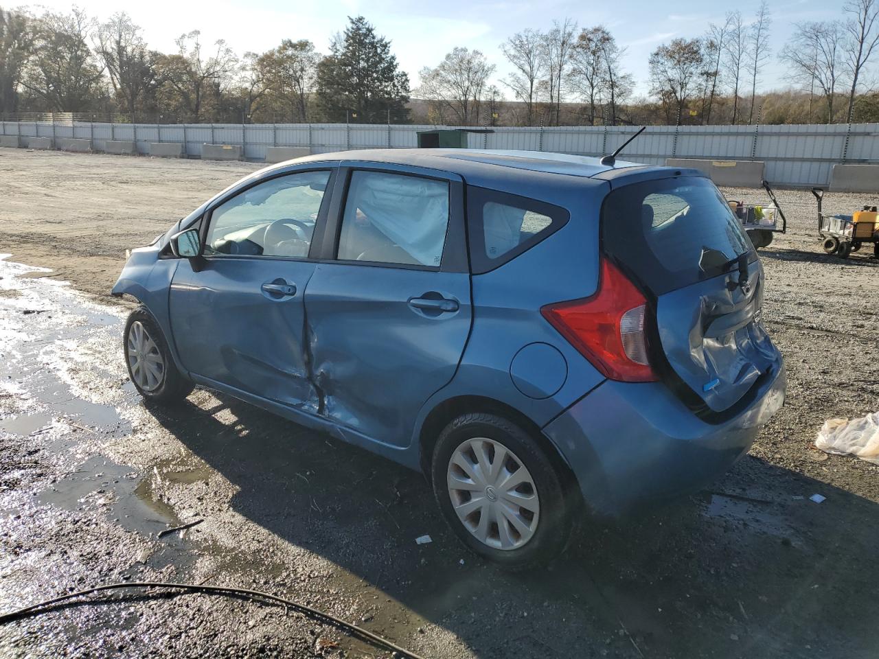 2015 Nissan Versa - Image 2