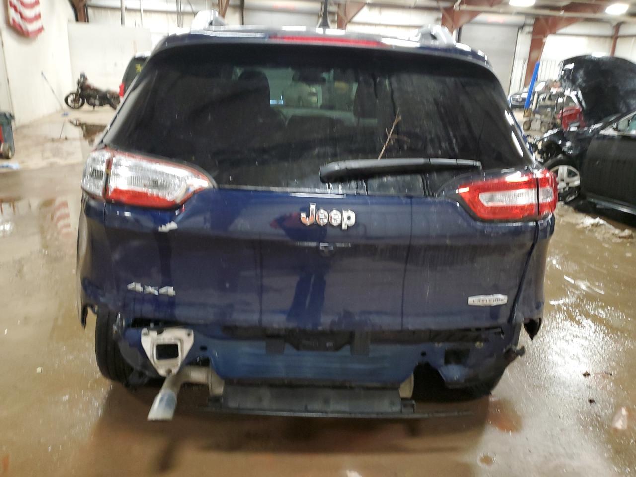 2016 Jeep Cherokee Latitude VIN: 1C4PJMCB8GW333263 Lot: 83210034