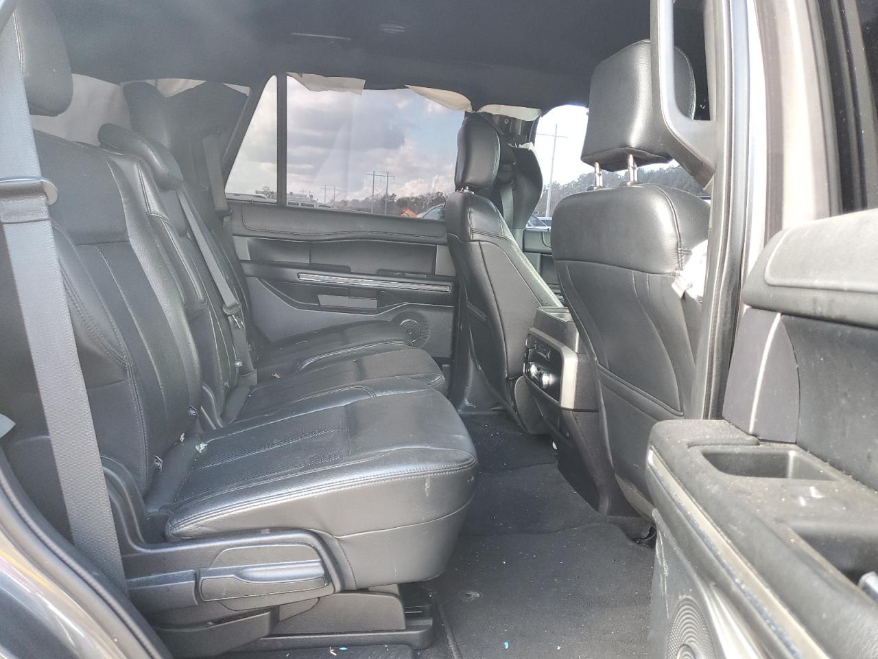 2019 Ford Expedition - Image 11