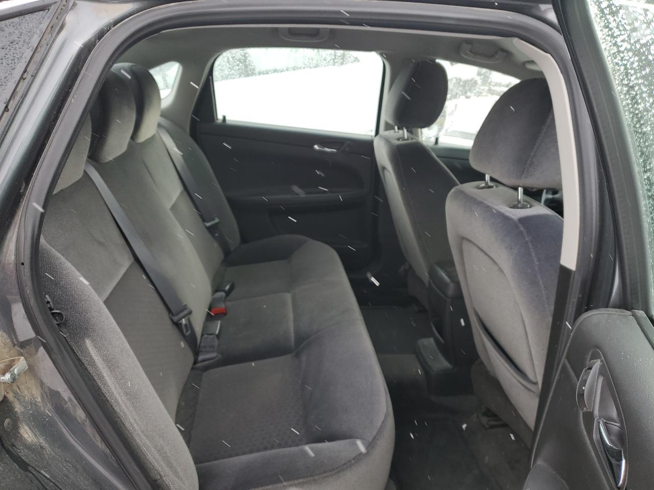 2011 Chevrolet Impala - Image 10