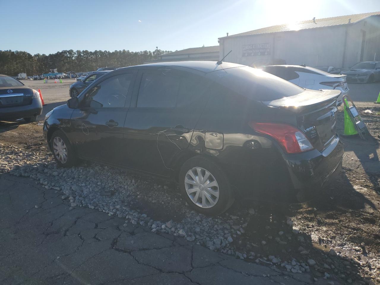 2019 Nissan Versa - Image 2