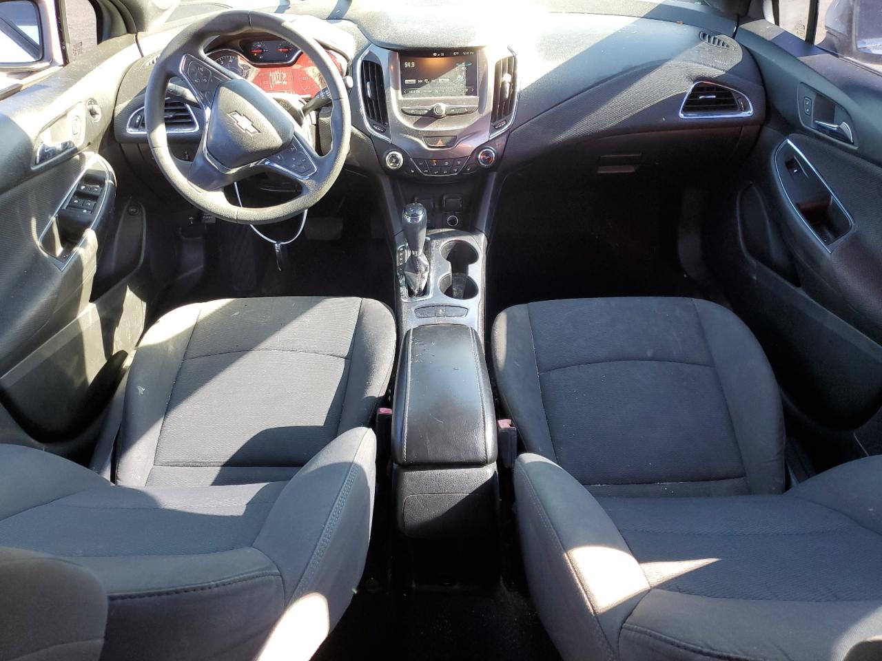 2017 Chevrolet Cruze - Image 8