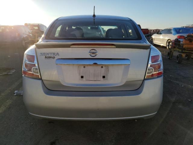 Sedans NISSAN SENTRA 2012 Srebrny