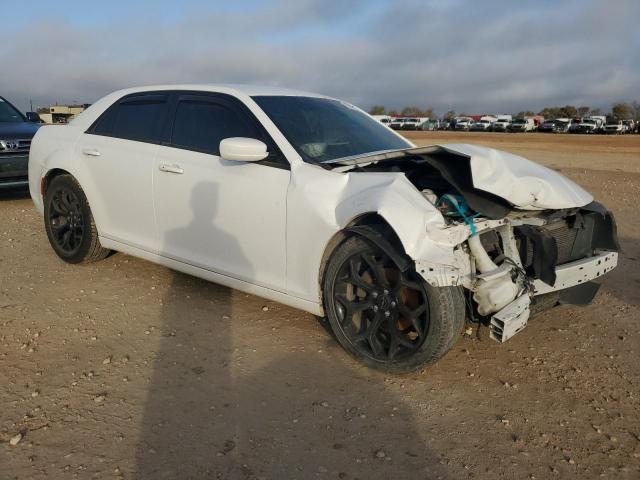 Sedans CHRYSLER 300 2016 White